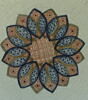 Grand plat circulaire à décor de lambrequins et rosace, image 3/5