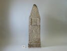 stèle, image 1/2