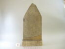 stèle, image 1/2