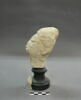 statue, image 2/2