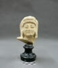statue, image 1/2
