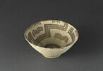 vase, image 2/2