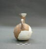 vase, image 3/3