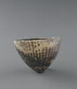 vase, image 2/2