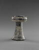 autel ; brûle-parfum  ; table d'offrandes  ; objet votif, image 3/3