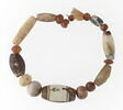 collier, image 2/2