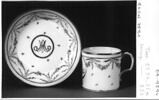 Tasse et sa soucoupe, d'une paire (OA 9594 25 CD), faisant partie du nécessaire de Marie-Antoinette, image 2/8