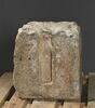 Socle de statue ou table d'offrandes pour plusieurs divinités ?, image 4/9