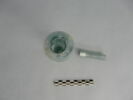 flacon cylindrique, fragment, image 2/3