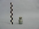 flacon cylindrique, fragment, image 1/3