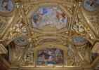Plafond : Salle des Antonins - Les Génies de la Justice (deux Amours dont l'un tient un fil à plomb et l'autre une balance), sur la voûte, côté est au centre., image 6/6