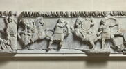 Frise du temple d'Artemis à Magnésie du Méandre, image 1/2
