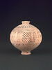 vase, image 3/3