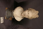 statue, image 2/2