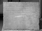 élément d'architecture ; inscription, image 1/2
