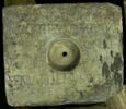 table à libations ; inscription, image 2/2