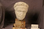 statue, image 2/7