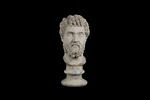 statue, image 2/7