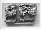 Frise du temple d'Artemis à Magnésie du Méandre, image 2/2