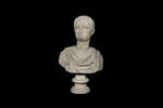 statue, image 1/3