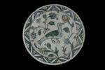 Plat à l'oiseau posé dans les jacinthes, image 2/5