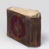 Reliure à rabat et manuscrit enluminé, image 13/17