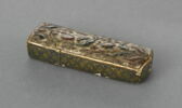 Etui à décor floral en relief, image 7/13