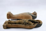 Cercueil miniature contenant une pseudo-momie d'Osiris, deux figurines de fils d'Horus et une boule magique ou scarabée, image 4/4