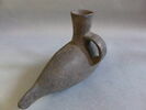 vase, image 3/3