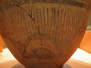 vase, image 2/2