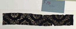 bande décorative d'habillement ; fragment, image 2/2