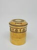 Boîte cylindrique se dévissant en deux parties, du nécessaire, image 1/3