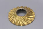 Fragment en bronze doré provenant peut-être d'une torchère, image 3/3