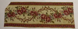Bande ornée d'une guirlande de roses, petites bordures latérales portant des guirlandes de feuillages, image 1/5